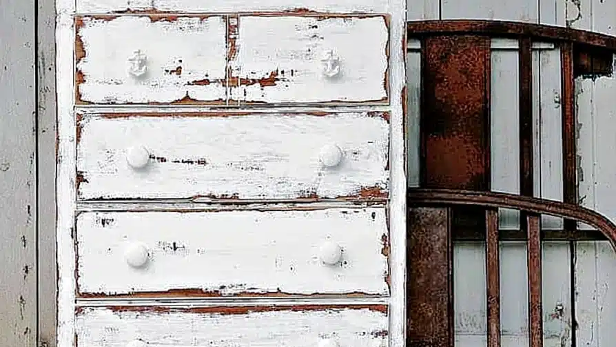 Shabby Chic Furniture: The Art Of Distressing Paint