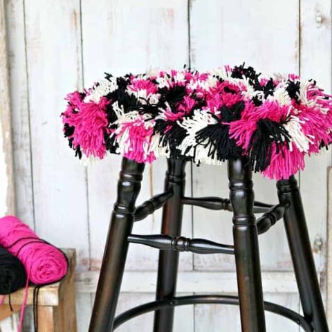 fuchsia and black yarn seat cover