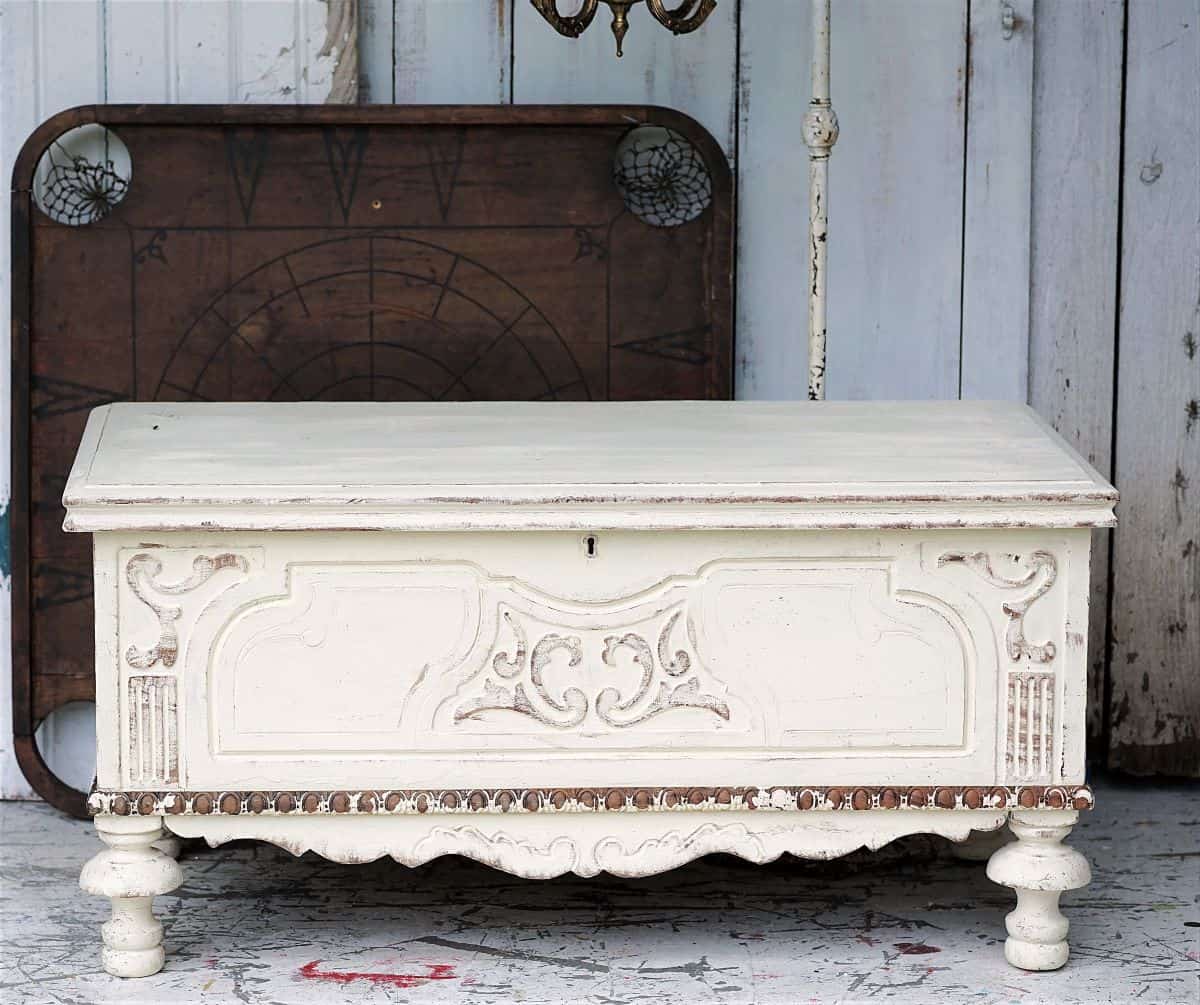 How To Make White Painted Furniture Look Old And Aged