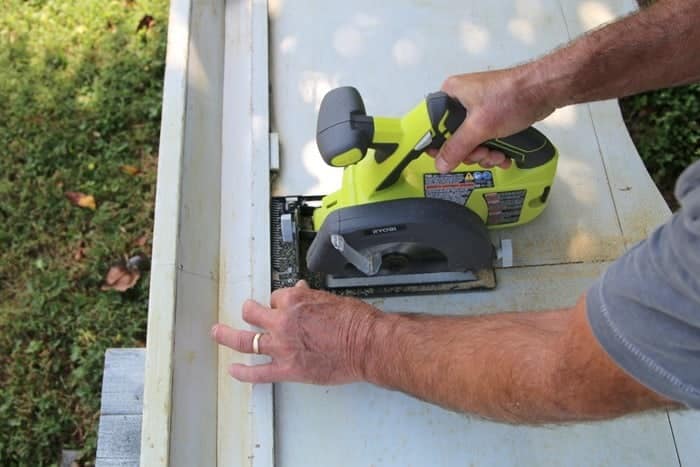 ryobi circular saw battery powered for cutting footboard