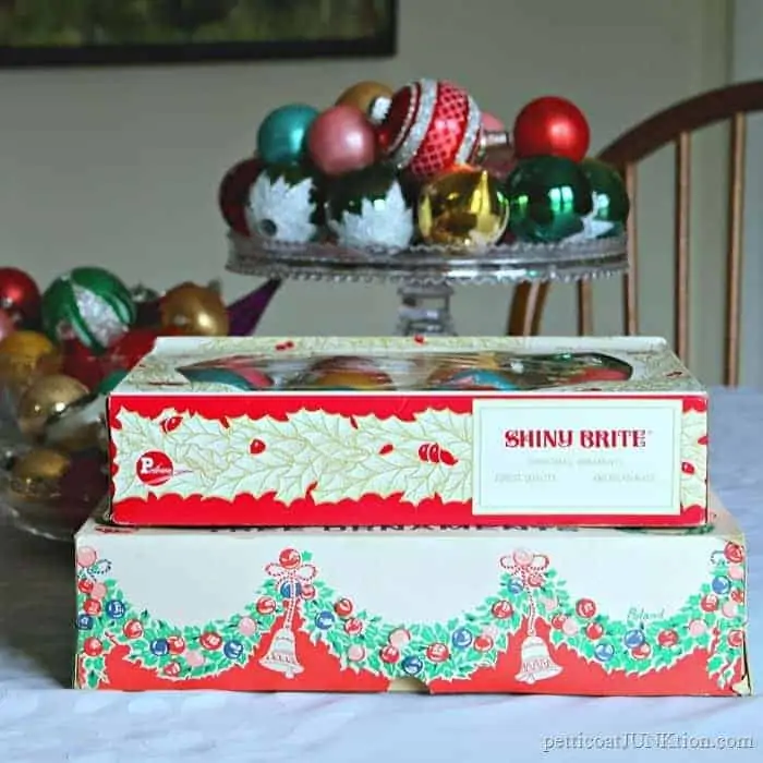 Vintage Christmas Tree Cake 