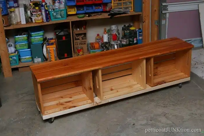 Crate Bench On Wheels 