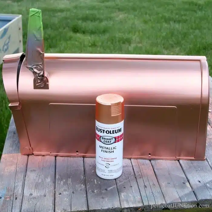 Rustoleum Metallic Copper Spray Paint for my plastic mailbox