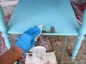 Distressing Furniture Using Baby Wipes