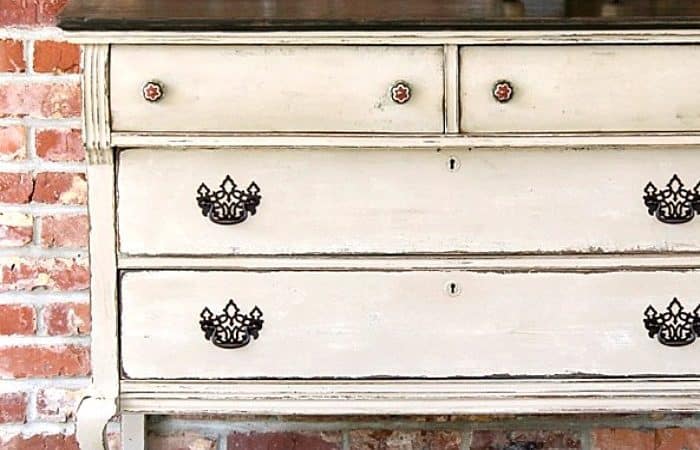 15 Vintage Dresser Makeovers