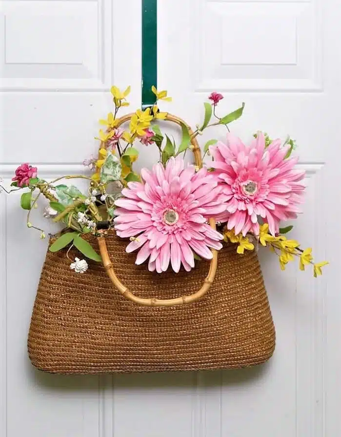 DIY straw purse wreath