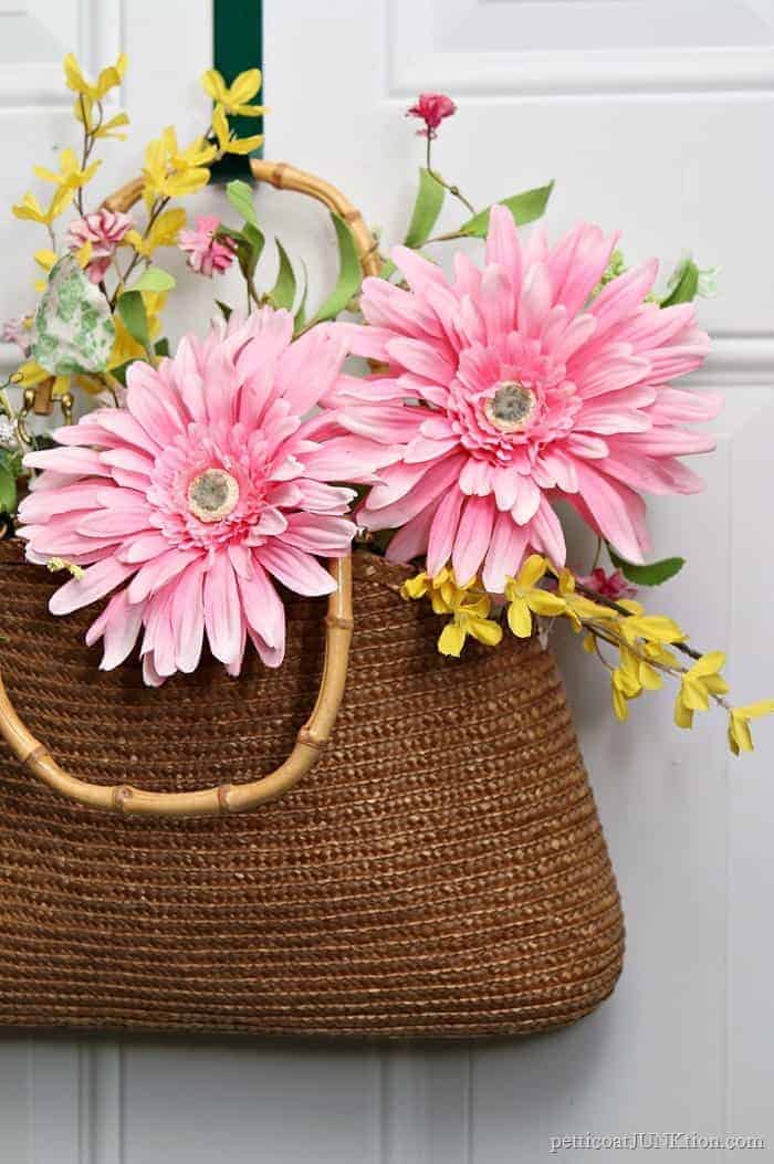 make-a-diy-wreath-using-a-straw-purse-petticoat-junktion