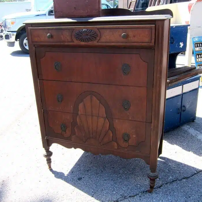 awesome deals and auction furniture