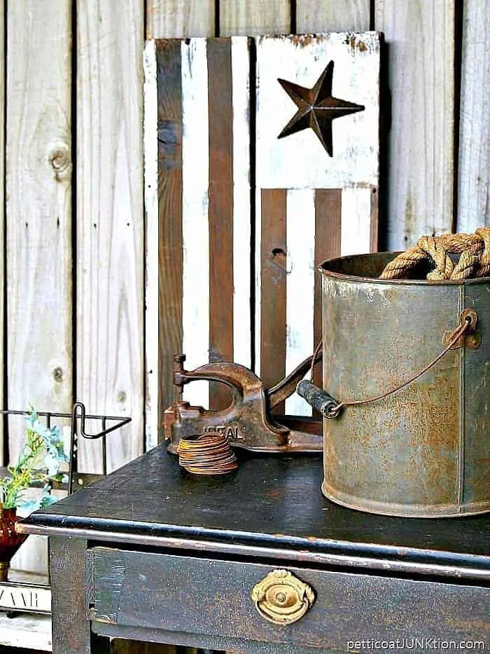 15 Rustic American Flag Projects With Star Appeal