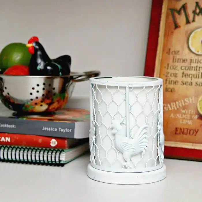 Rooster Lamp Spray Paint Makeover