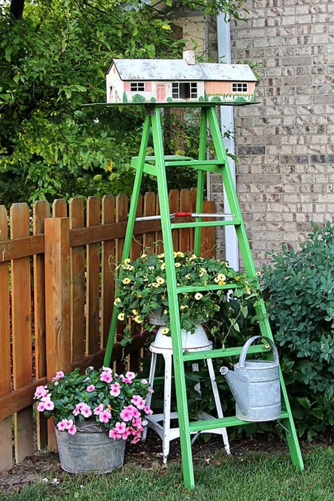 Tin Dollhouse birdhouse from House of Hawthornes