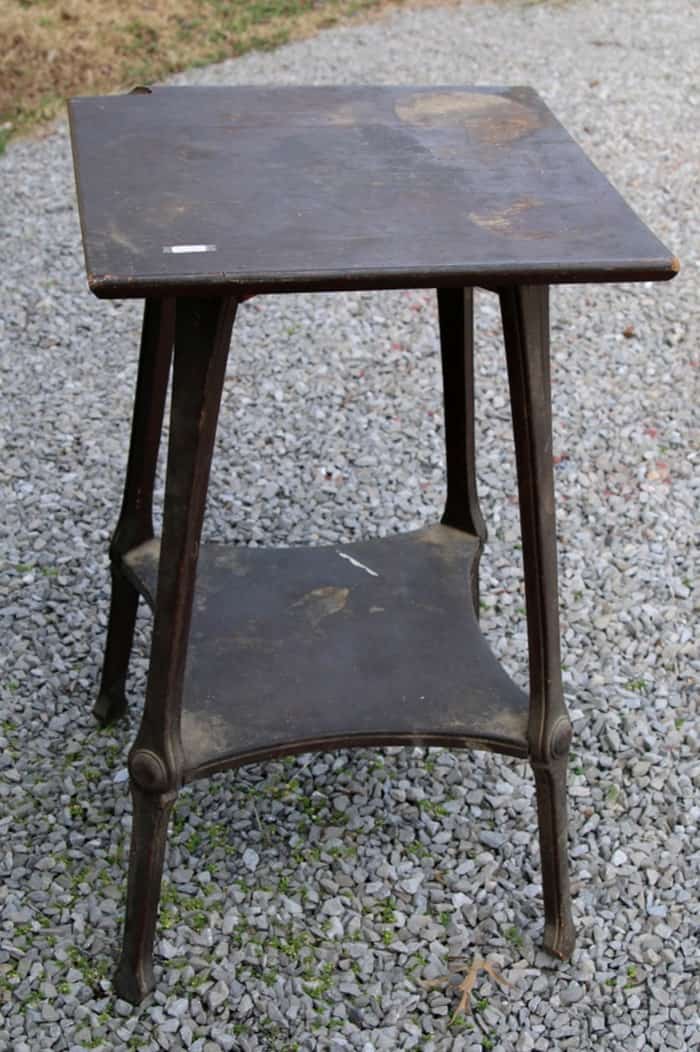 antique table needs painting