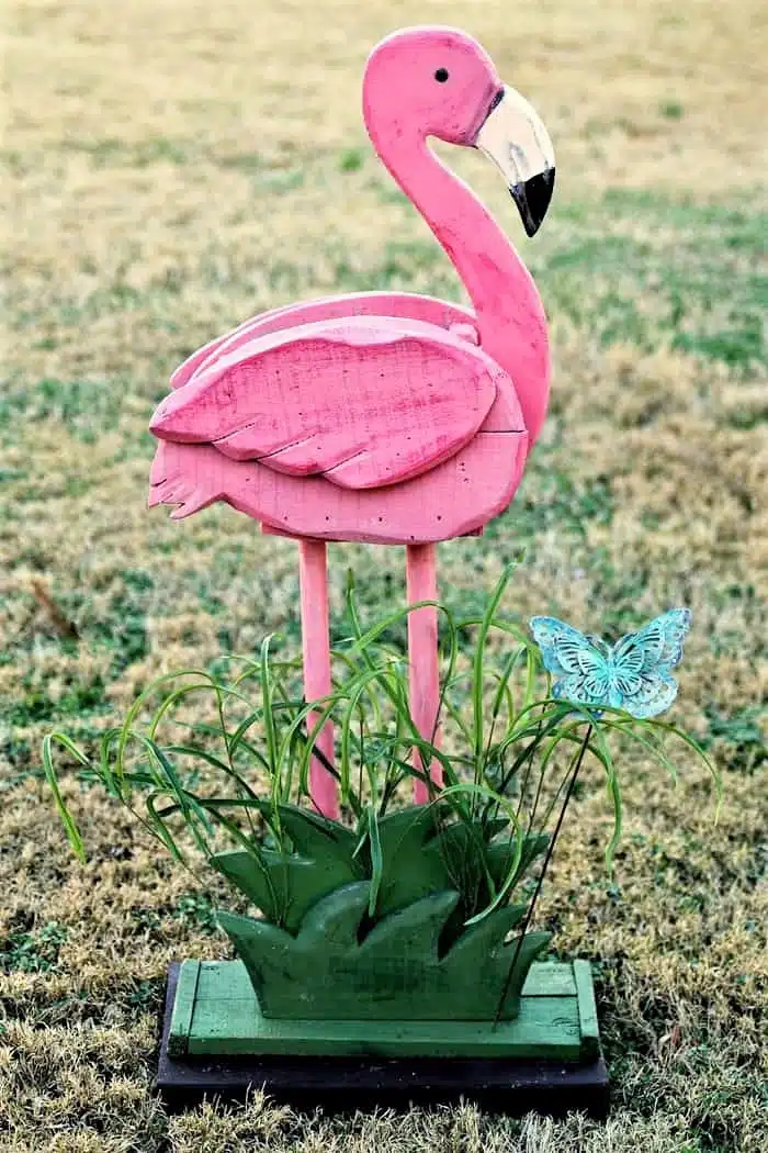 how to paint a pink flamingo planter for outdoors