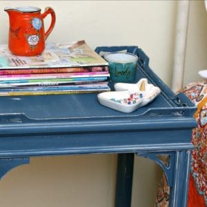 How to use white wax on chalk type paint