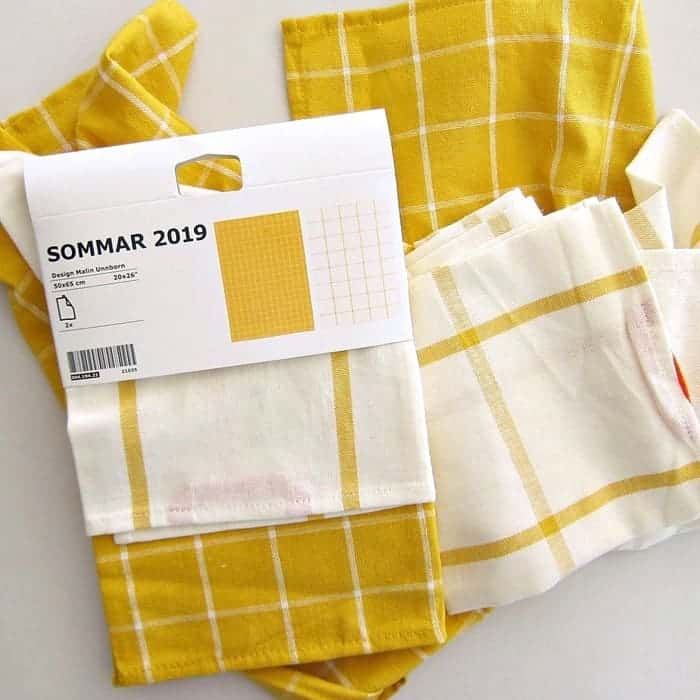 How to use IKEA dish towels as kitchen curtain tiers