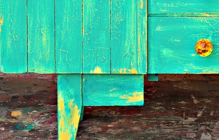 Vaseline Distressed Paint