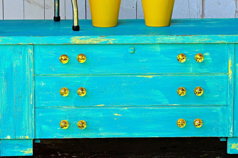 paint a mid century modern cedar chest