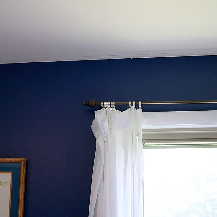 ceiling flaw to be spackled before painting