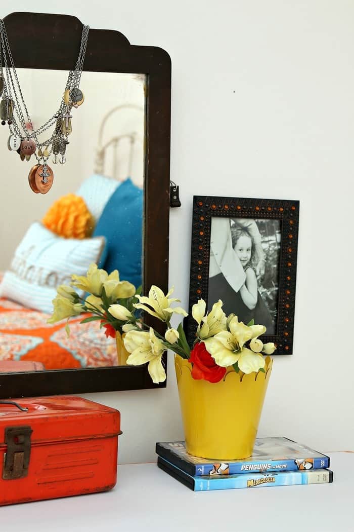 decorate a room with bold colors