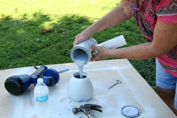 how to use a paint sprayer with primer
