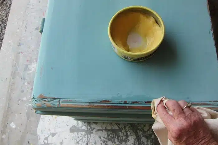 how to wax distressed chalk finish paint with clear wax