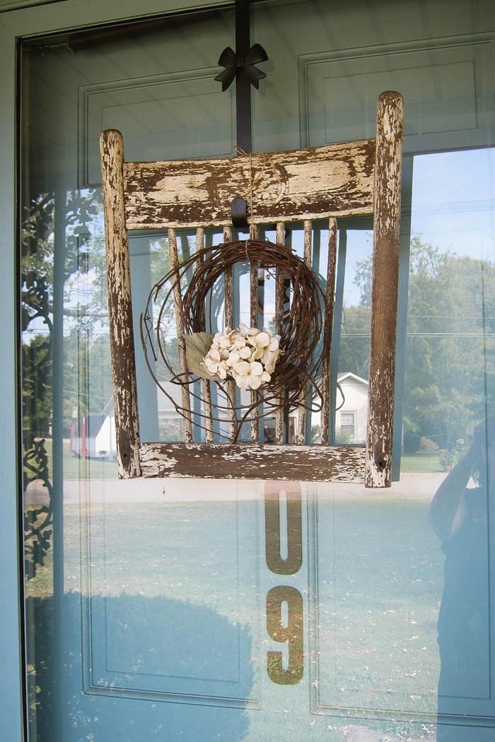 front door wreath display