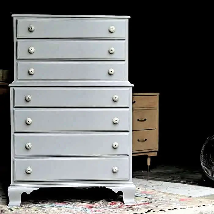 how to paint a chest of drawers gray for your bedroom