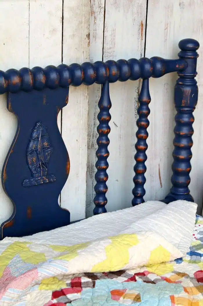 paint and distress a spindle bed