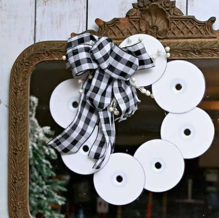 Easy DIY Compact Disc Wreath