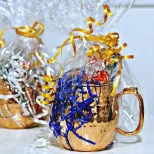This last minute DIY gift idea is for you procrastinators