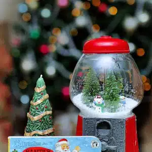 how to make a Christmas snow globe with snowmen and a red Gumball machine
