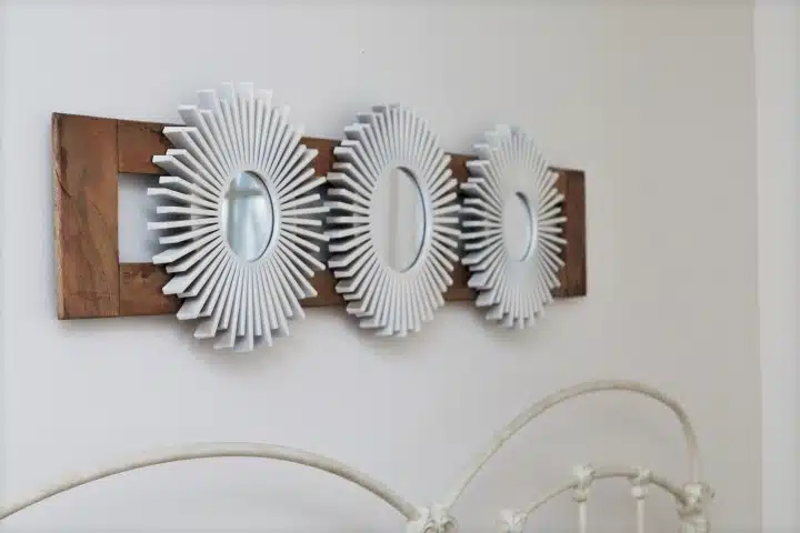 spray paint thrift store mirrors and make designer wall decor (2)
