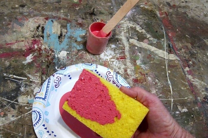 painting furniture with a sponge