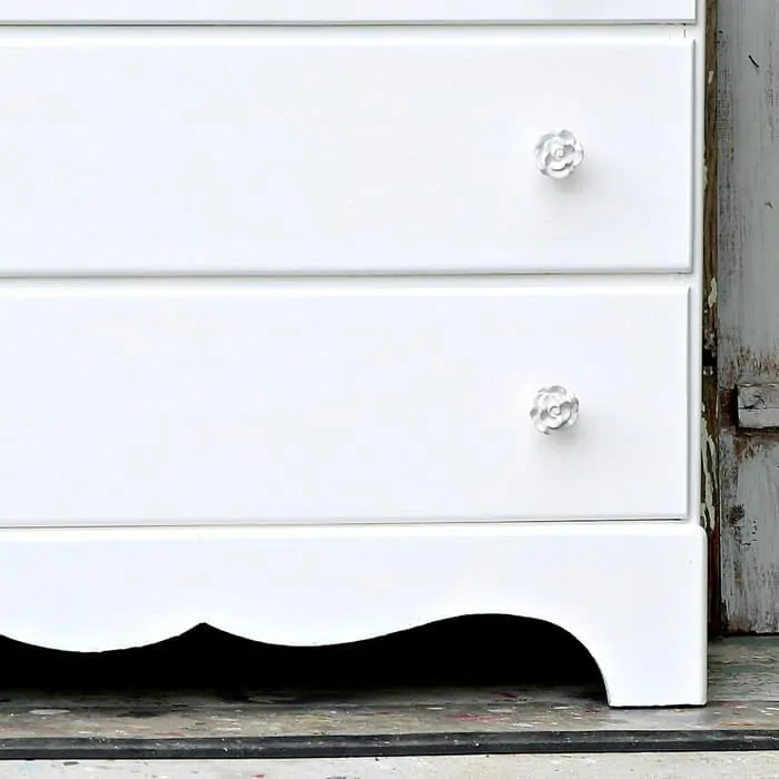 how to paint old furniture using latex paint
