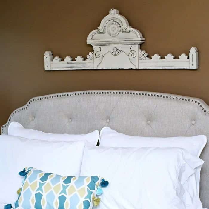 Above the bed wall decor idea
