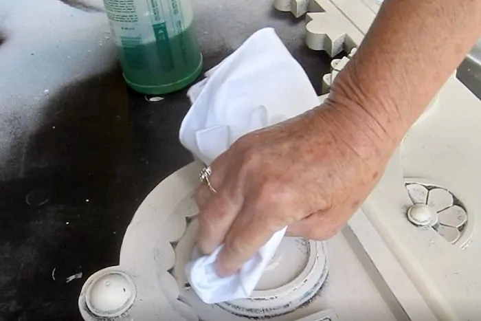 distressing paint with cleaning liquids like Simple Green