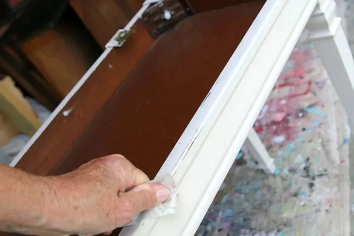 how to distress paint by hand