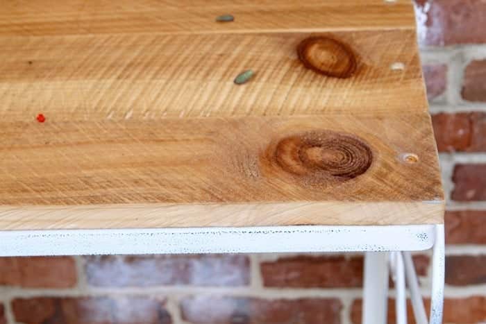 how to use reclaimed wood to make a table