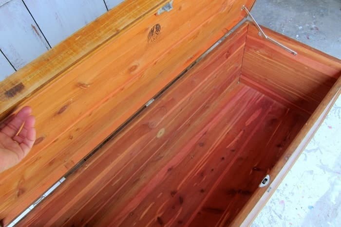 cedar lined Lane cedar chest