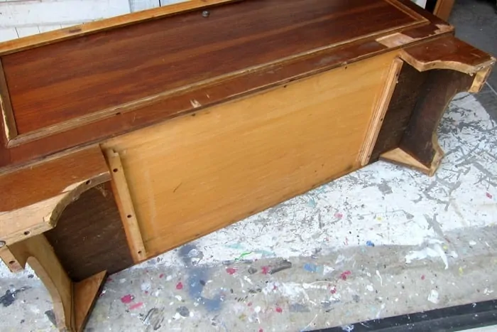 removing the drawer from a Lane cedar chest before painting