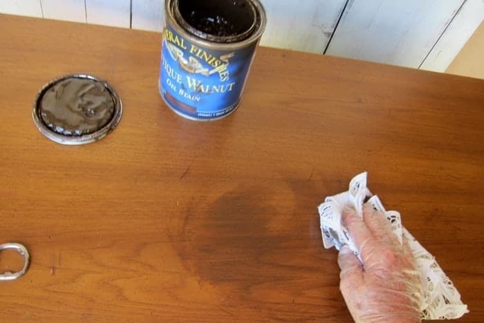 using General Finishes Gel stain to cover furniture scratches