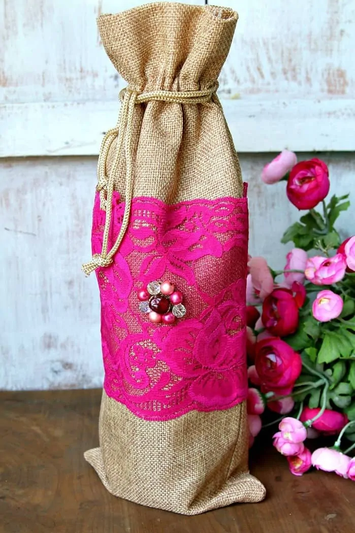 Burlap Bags With Lace And Vintage Jewelry