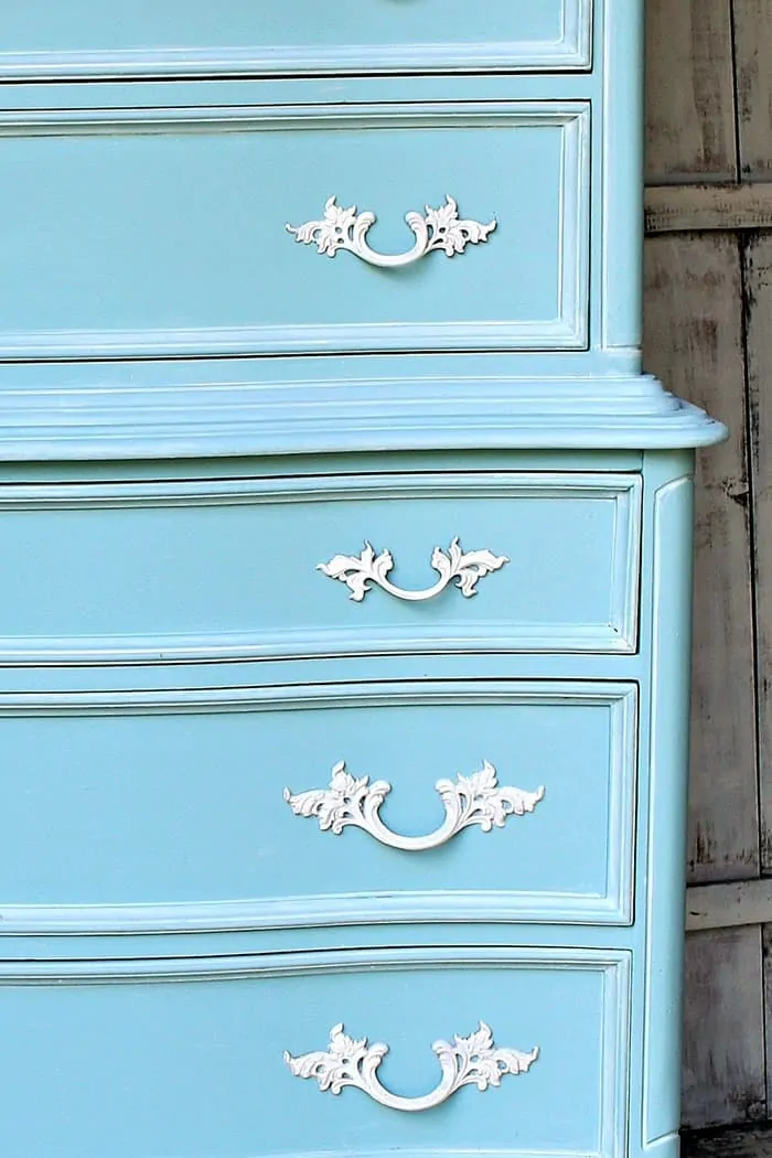 14 Fabulous French Provincial Furniture Makeovers