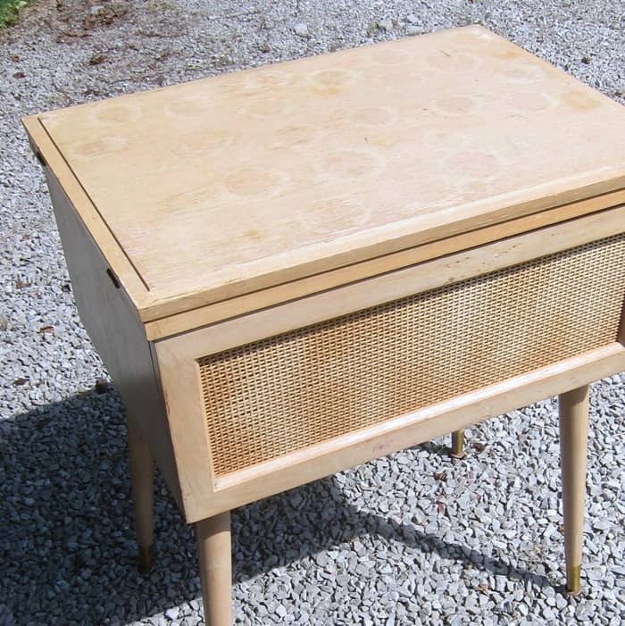 damaged veneer from drinking glasses