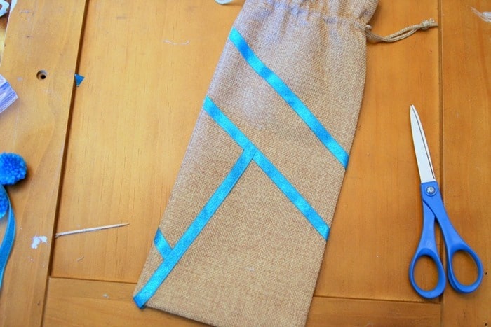 decorating a burlap bag with ribbon (2)