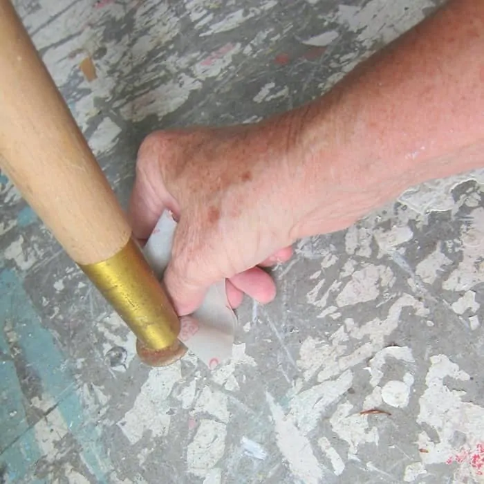 sanding rust from metal furniture feet