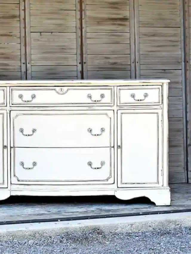 HOW TO DISTRESS AND ANTIQUE WHITE PAINTED FURNITURE Story