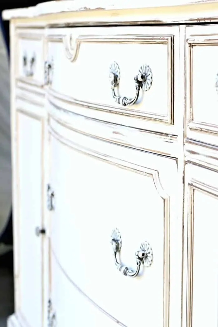 tutorial on how to create an antique white paint finish on furniture