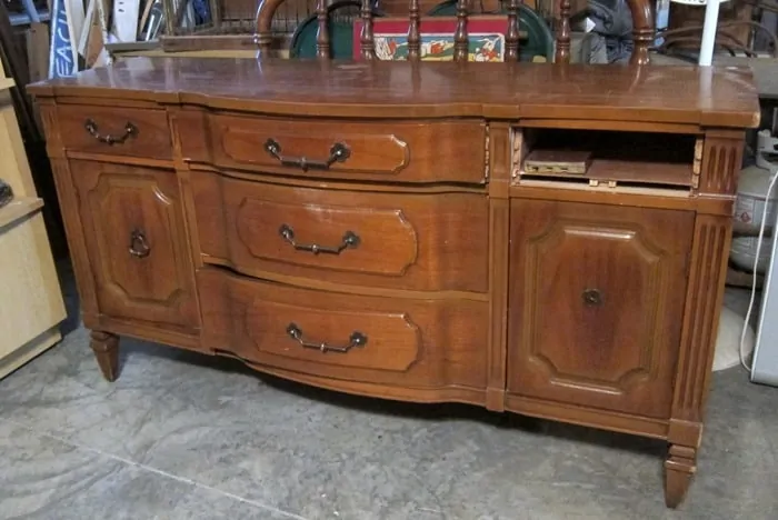 large sideboard with side cabinets and middle drawers to be painted