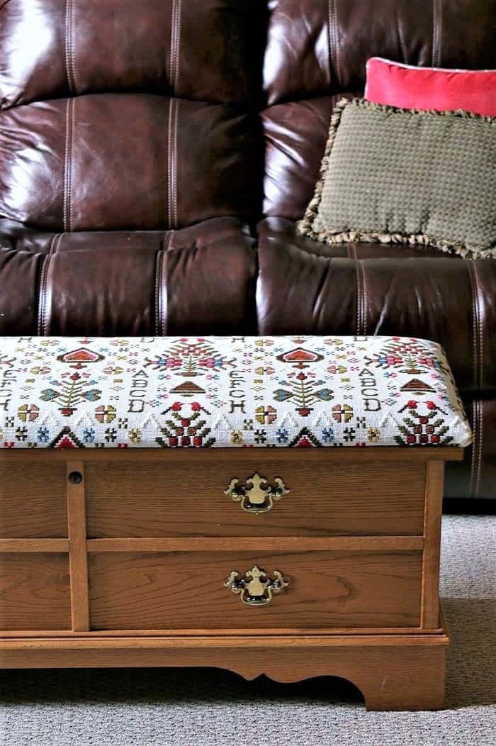 How to recover a Lane Cedar Chest top with a new fabric seat How to recover a Lane Cedar Chest top with a new fabric seat